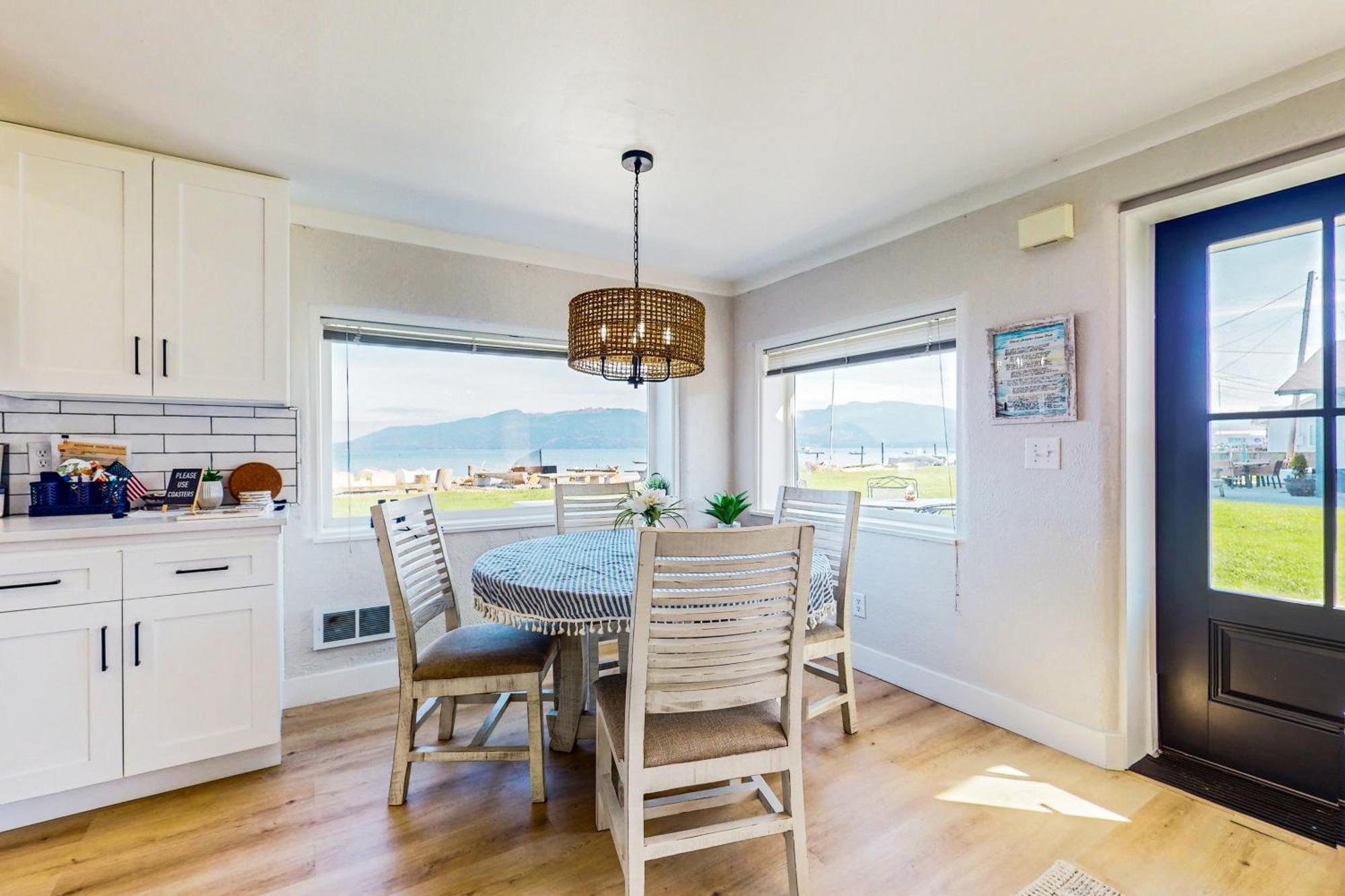 Erikson Beach House Bow Экстерьер фото